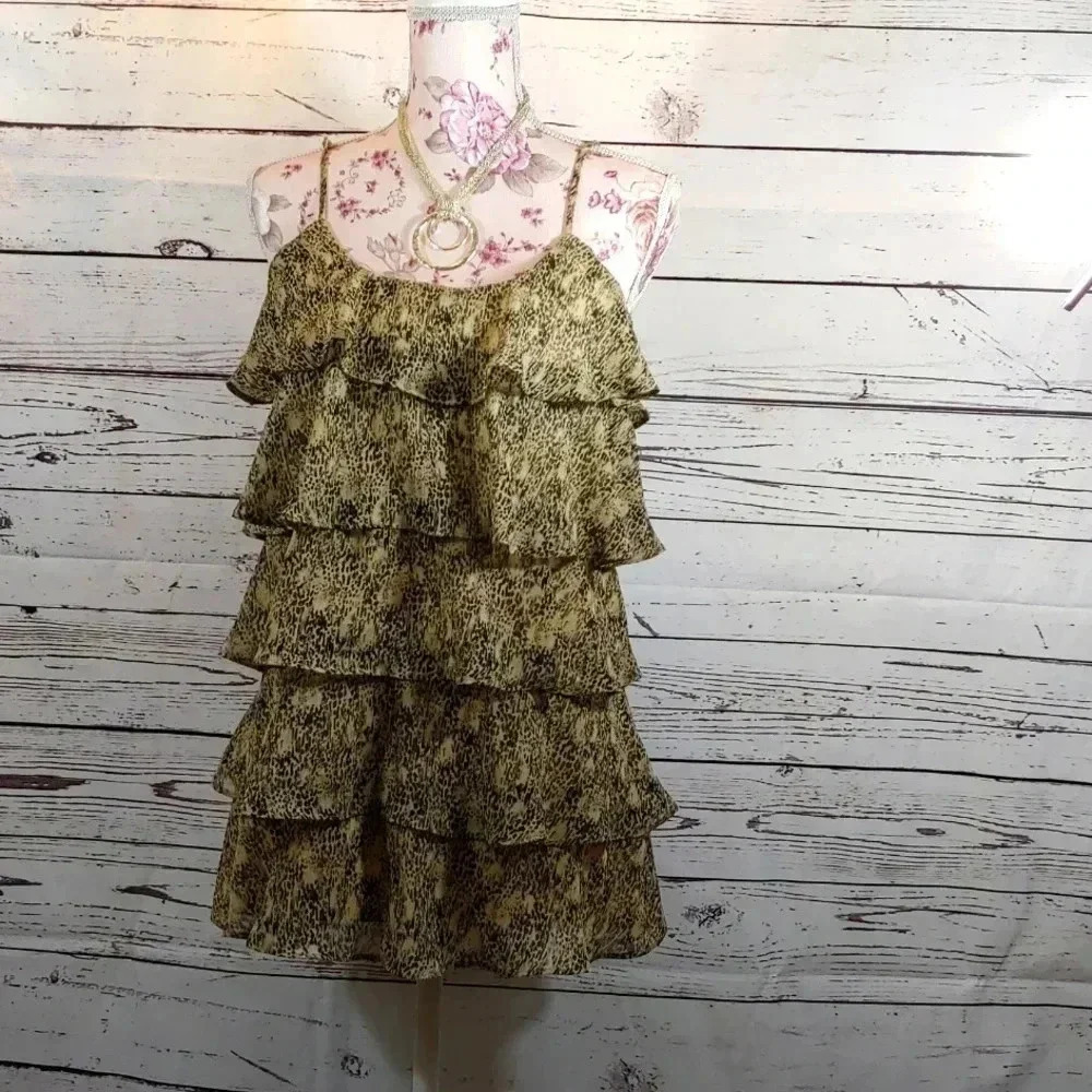 Cute little ruffled camisole top by Candies